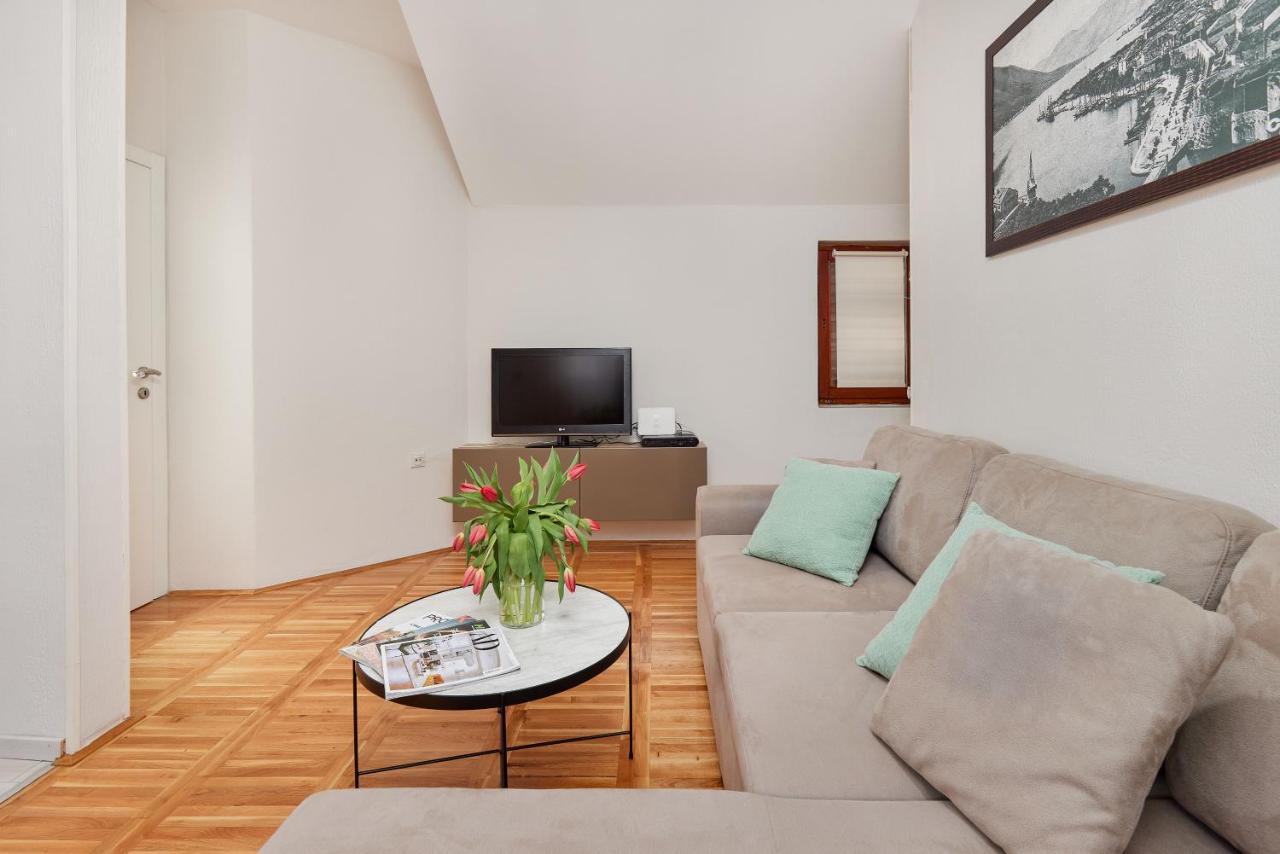 Apartment Mrsulja Kotor Buitenkant foto