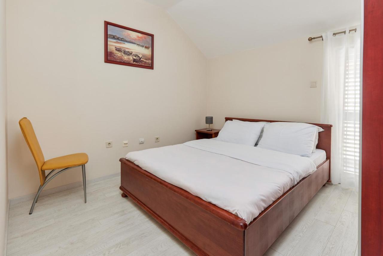 Apartment Mrsulja Kotor Buitenkant foto